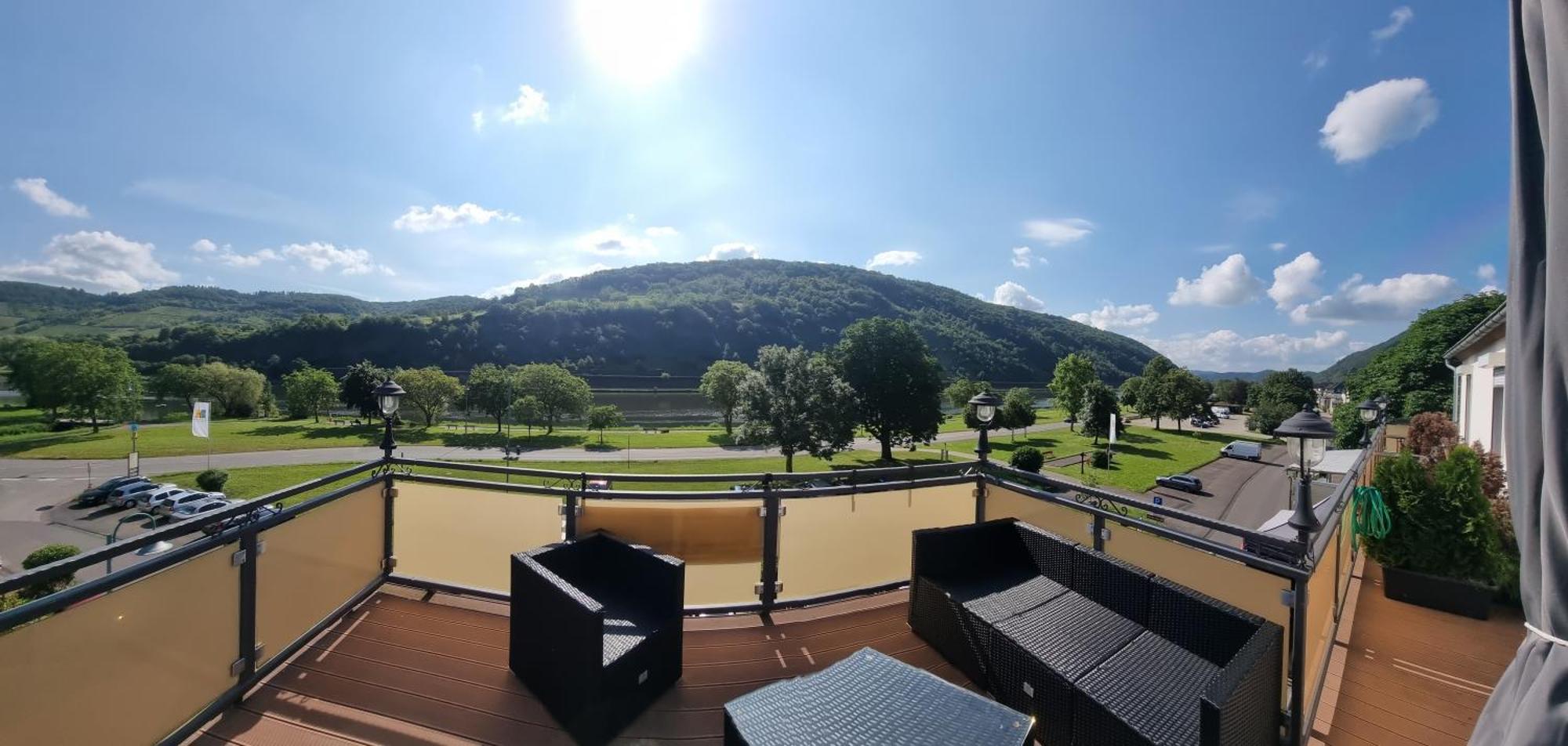 Gasthaus Korneli Sankt Aldegund Dış mekan fotoğraf